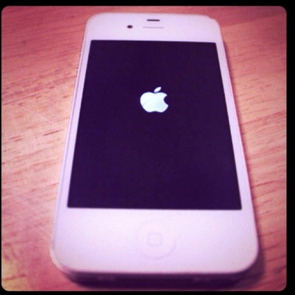 RESERVED!! iPhone 4 white