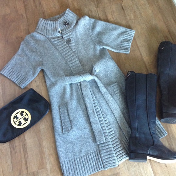 Banana Republic Sweaters - Banana Republic long grey sweater