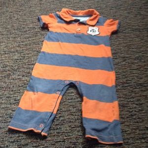 ✋💢reserved💢 Baby clothing