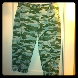Camo Capri's