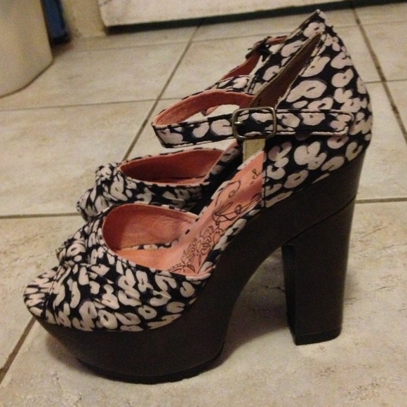 Platform wedge - Picture 3 of 3