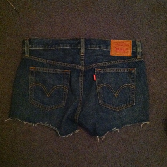! SOLD !Levi's semi high wire shorts.