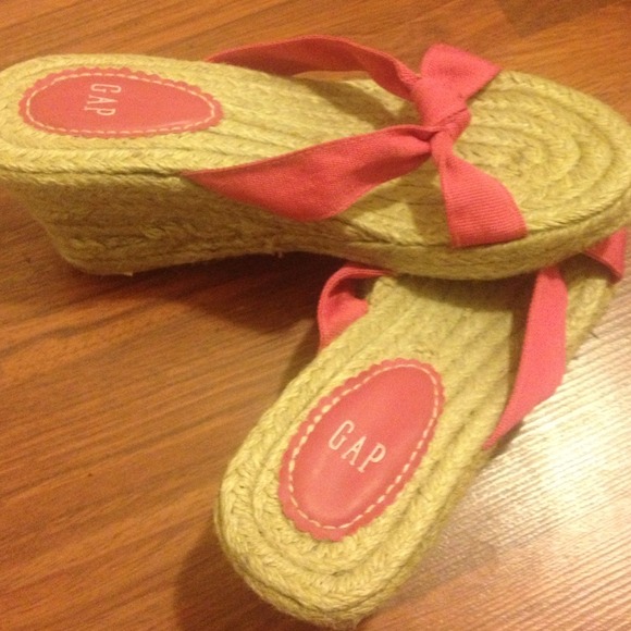 Pink Wedges