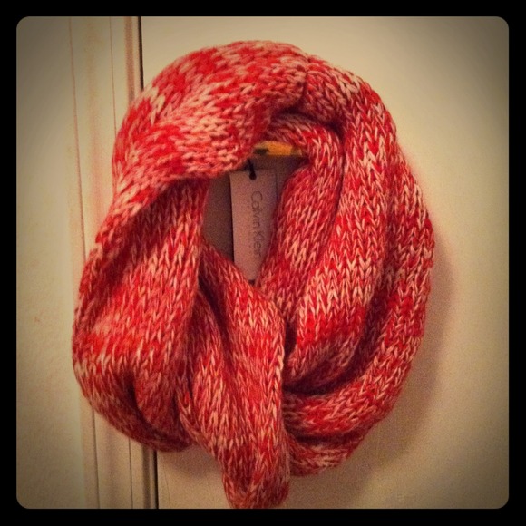 !SOLD!Cute bundled up America Eagle scarf