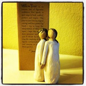 ⭕SOLD in bundle⭕Willow Tree "Two Alike" figurine