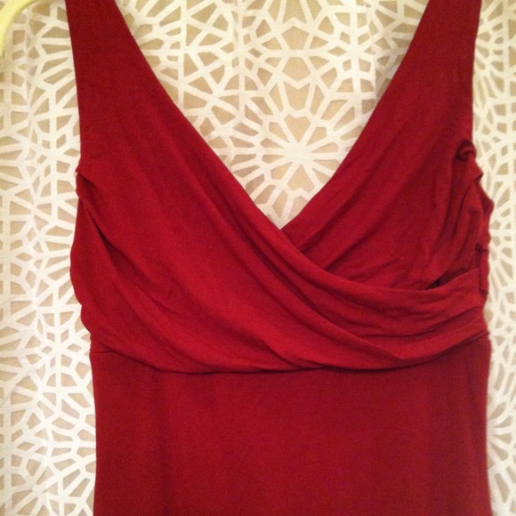 SOLD IN BUNDLE!!!   The Limited red cotton tank - Picture 2 of 3