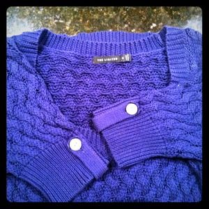 🔴SOLD!🔴The Limited knitted sweater