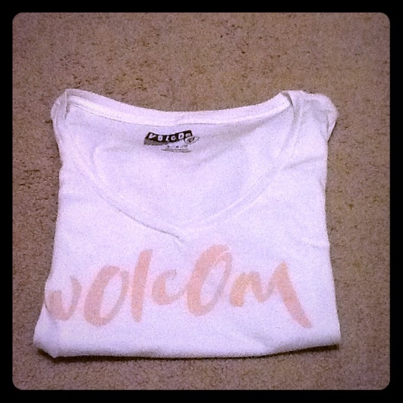 Cute graphic t - Picture 1 of 2