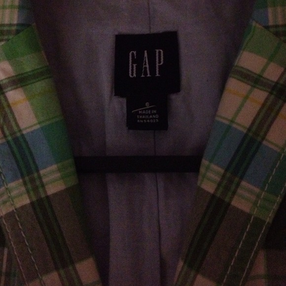 Gap - Picture 1 of 4