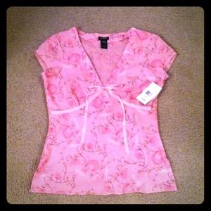 NWT Pink top with bow