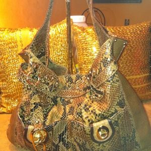 Jessica Simpson purse
