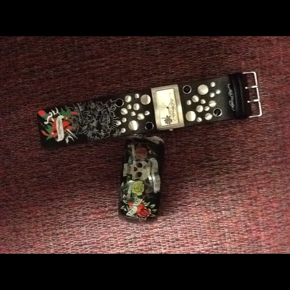 ✂REDUCED✂🌹Ed Hardy🌹 Authentic Leather Watch. .