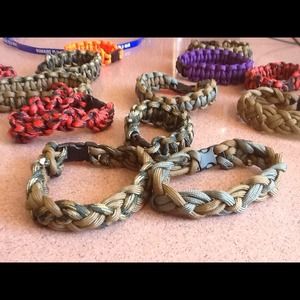 Para chord survival bracelet