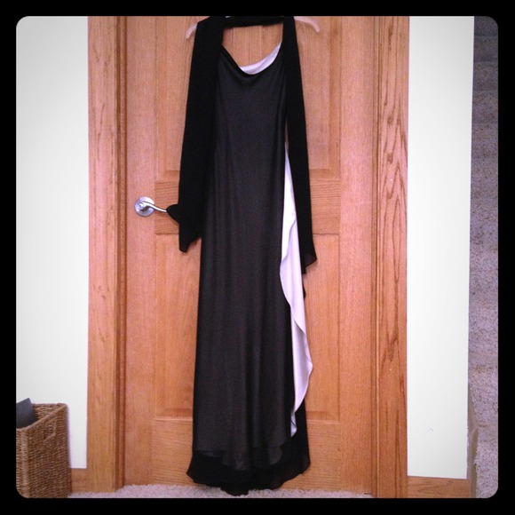 Ellen tracy black evening gown size 2