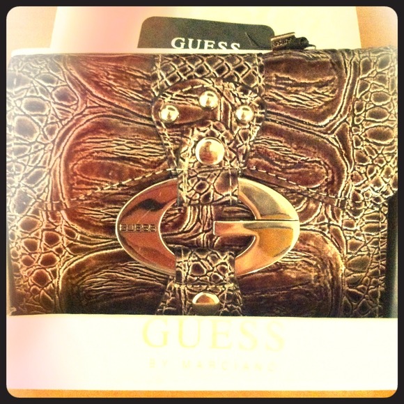 Guess Wallet