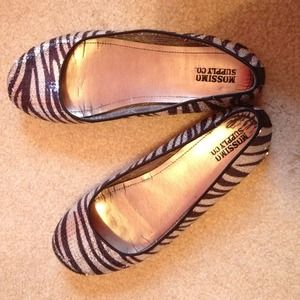 Zebra sequin flats!