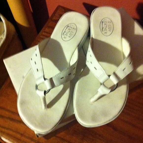 Leather sandals