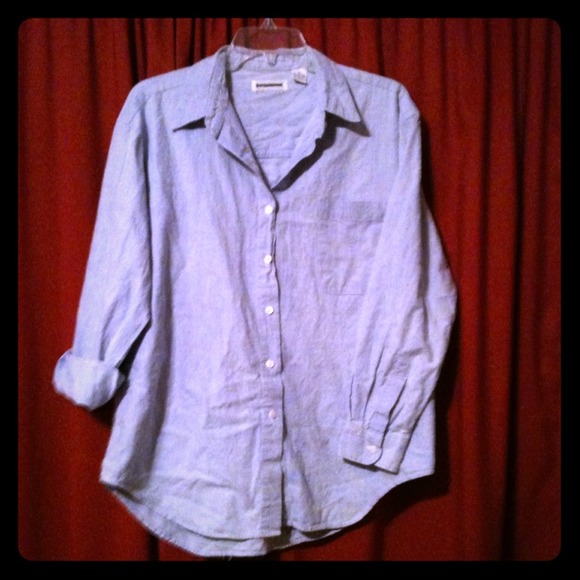 ⚠TRADED Denim button up 🌟