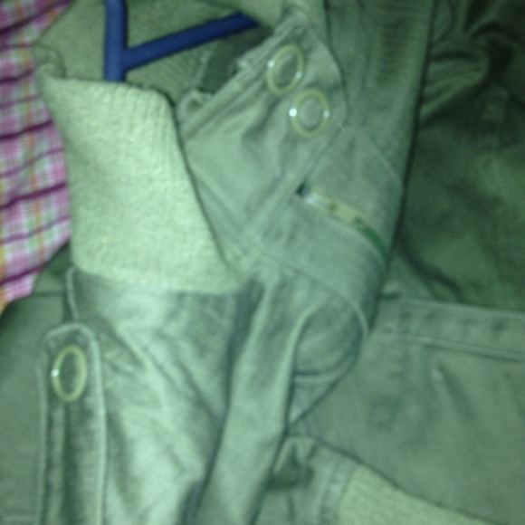 Rue21 - Picture 3 of 4