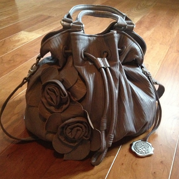 Reserved for @ksketo Vince Camuto "Ariel" shopper