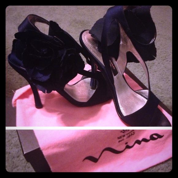 Nina Shoes 6 - Picture 1 of 3