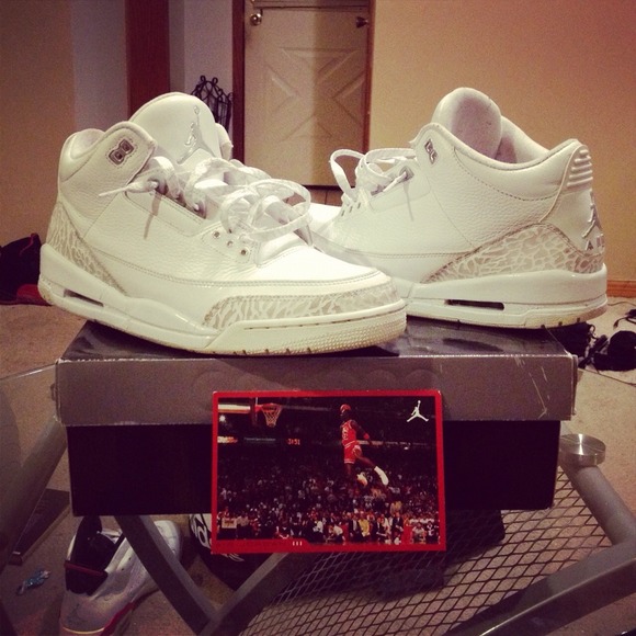 Retro Jordan "Pure Money" 3's - Picture 1 of 4