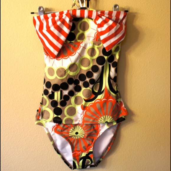 Women's swimsuit
