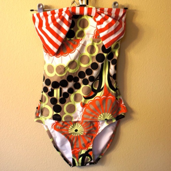 Women's swimsuit