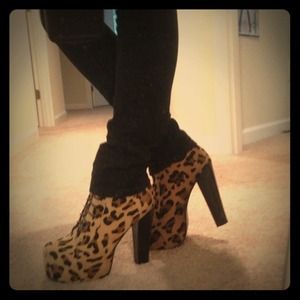 ✨RESERVED @anjelicaf✨ Leopard Platform Booties