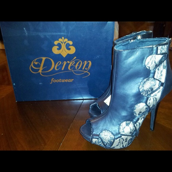 🖤 Dereon heels 🖤 - Picture 2 of 5