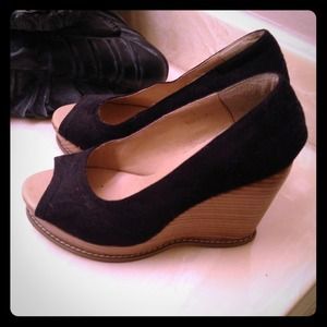 suede peep toe wedges
