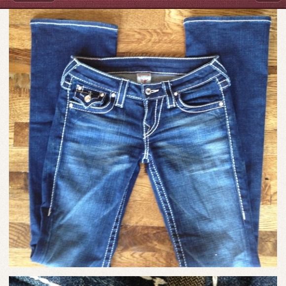 LOOKING FOR THESE SIZE 29 😍😃💋READ NOT SELLING