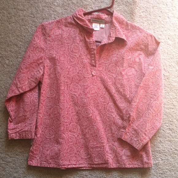 Cute burgundy with beige print top