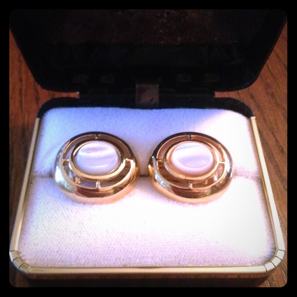 Pretty Vintage Clip-On Earrings