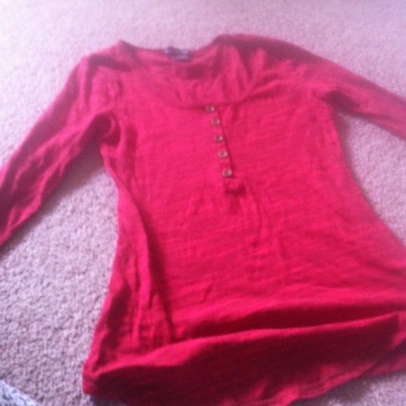 red t shirt