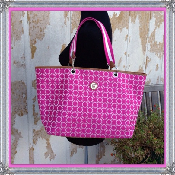 ❌SOLD❌Large Tommy Hilfiger Tote