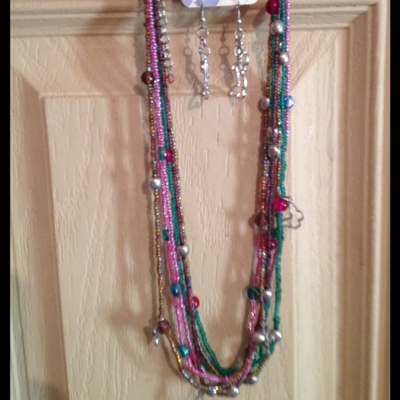 Charmed necklace with earrings
