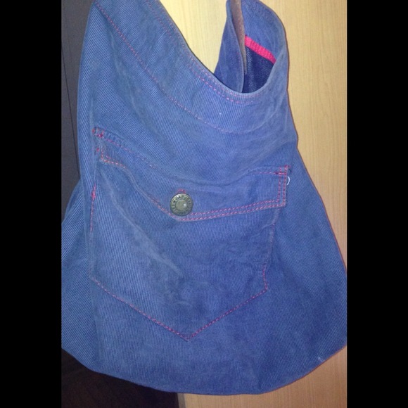 GAP - Picture 2 of 4