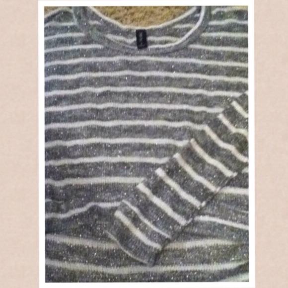 Kirra long-sleeved crop top