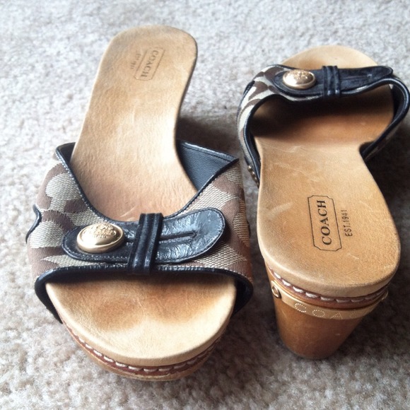 Authentic Coach Sandals - Picture 3 of 4