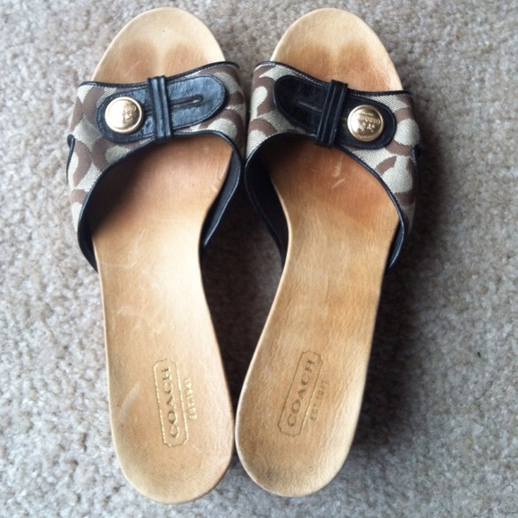 Authentic Coach Sandals - Picture 4 of 4