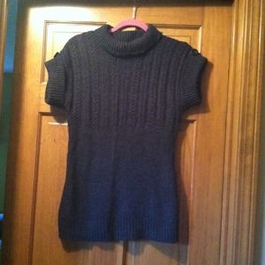 Gray sweater, size petite