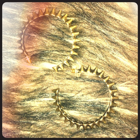 Spiked hoop earrings 💕