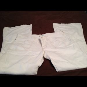 Hollister jeans💢💢reserved for @donnabartle💢💢💢