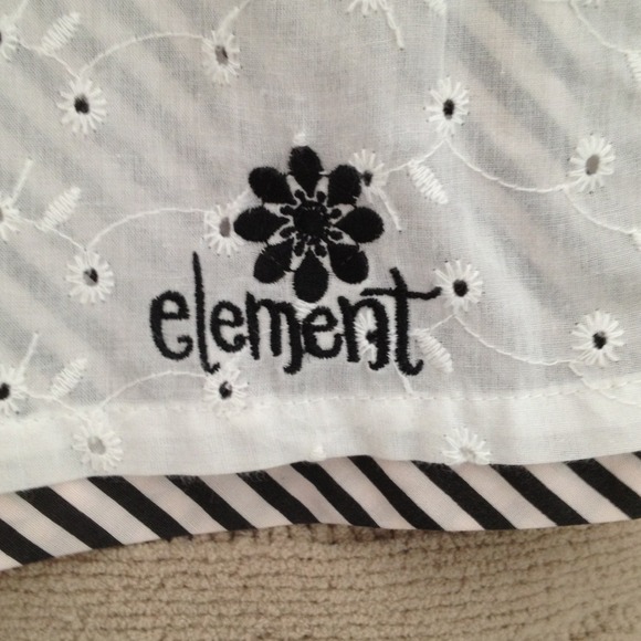 🎀REDUCED🎀detailed tank - Picture 2 of 3