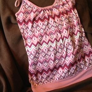 🌟PRICE REDUCED🌟Pretty pink tank