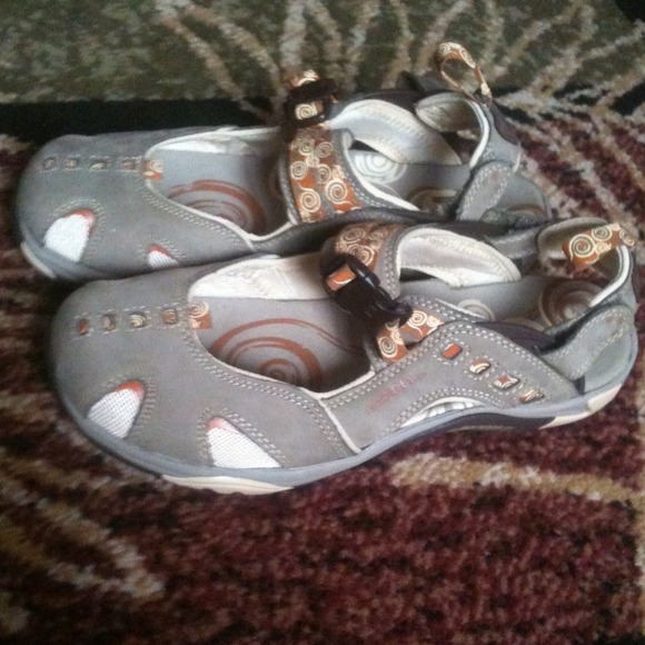 Merrell  sandal shoes