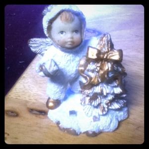 Miniature snow angel