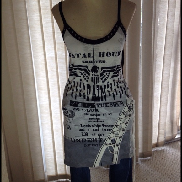 Salvage can be worn as  a dress or long top