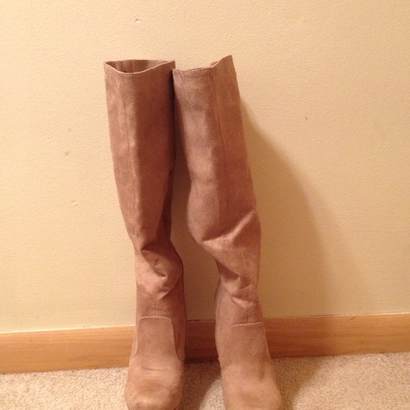 Boots - Suede Love
